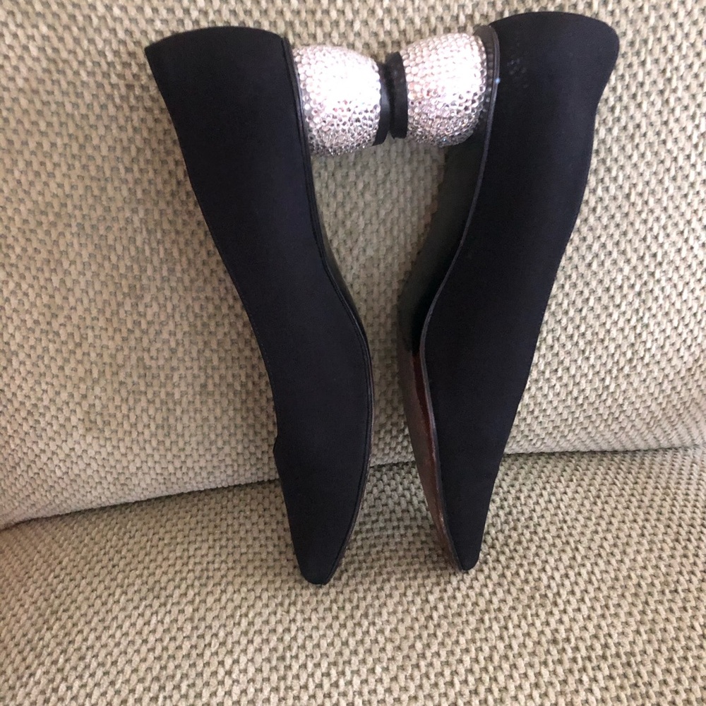Swarovski-heeled pumps
